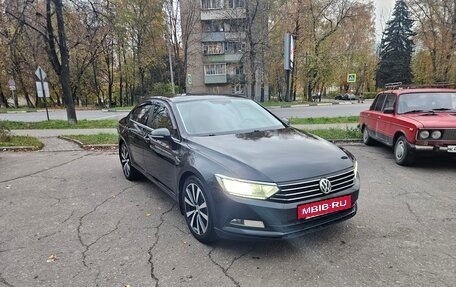 Volkswagen Passat B8 рестайлинг, 2015 год, 1 600 000 рублей, 2 фотография