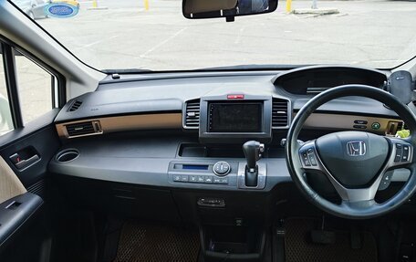 Honda Freed I, 2014 год, 1 150 000 рублей, 5 фотография