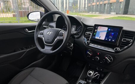 Hyundai Solaris II рестайлинг, 2021 год, 1 700 000 рублей, 10 фотография