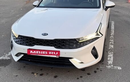 KIA K5, 2021 год, 2 500 000 рублей, 2 фотография