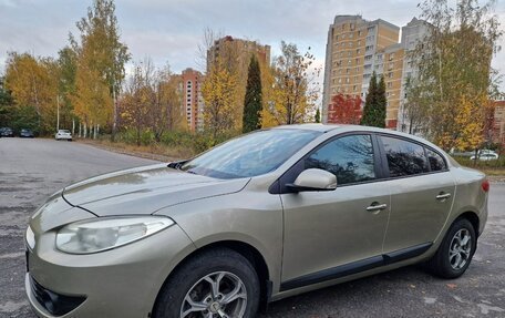 Renault Fluence I, 2013 год, 900 000 рублей, 2 фотография