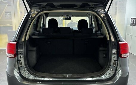 Mitsubishi Outlander III рестайлинг 3, 2018 год, 1 599 000 рублей, 12 фотография