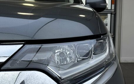 Mitsubishi Outlander III рестайлинг 3, 2018 год, 1 599 000 рублей, 21 фотография