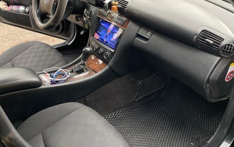 Mercedes-Benz C-Класс, 2005 год, 550 000 рублей, 8 фотография