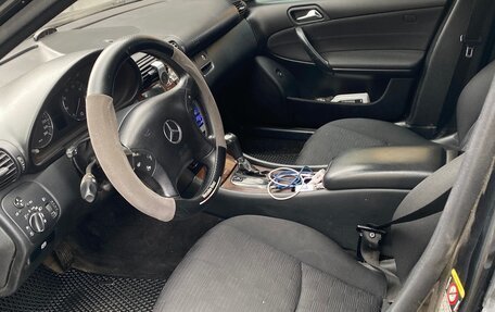 Mercedes-Benz C-Класс, 2005 год, 550 000 рублей, 9 фотография