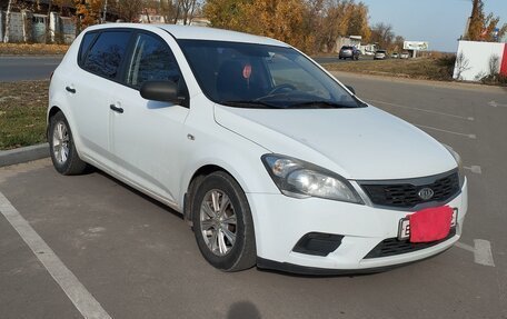 KIA cee'd I рестайлинг, 2010 год, 670 000 рублей, 2 фотография