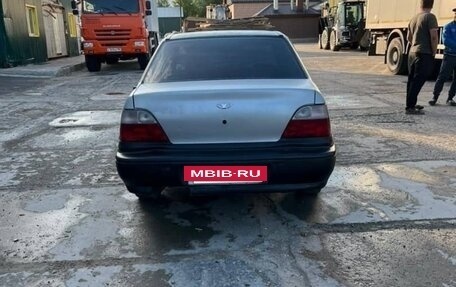 Daewoo Nexia I рестайлинг, 2002 год, 80 000 рублей, 2 фотография