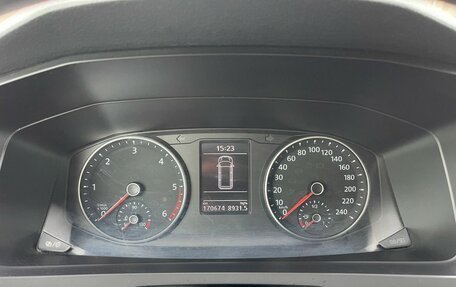 Volkswagen Caravelle T6 рестайлинг, 2017 год, 3 280 000 рублей, 13 фотография