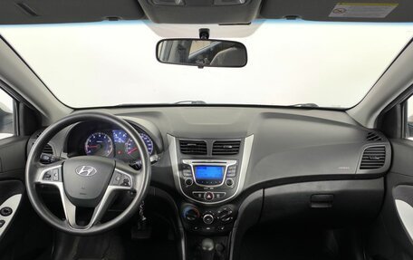 Hyundai Solaris II рестайлинг, 2013 год, 840 000 рублей, 15 фотография