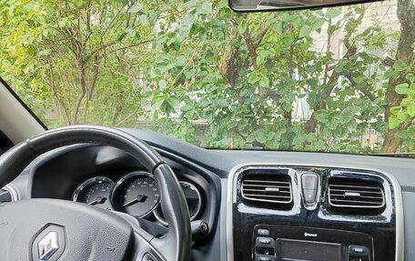 Renault Logan II, 2017 год, 850 000 рублей, 3 фотография