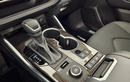 Toyota Highlander, 2023 год, 6 690 000 рублей, 17 фотография