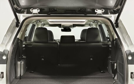 Toyota Highlander, 2023 год, 6 690 000 рублей, 28 фотография