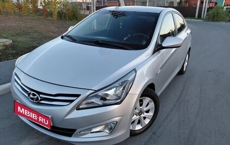 Hyundai Solaris II рестайлинг, 2014 год, 950 000 рублей, 1 фотография