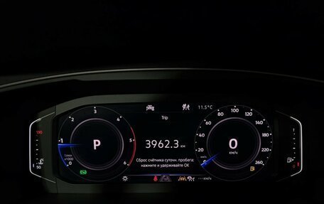 Volkswagen Tiguan II, 2019 год, 2 449 000 рублей, 10 фотография