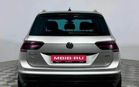 Volkswagen Tiguan II, 2019 год, 2 449 000 рублей, 6 фотография