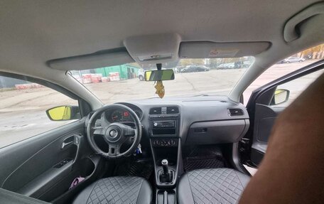 Volkswagen Polo VI (EU Market), 2011 год, 450 000 рублей, 25 фотография