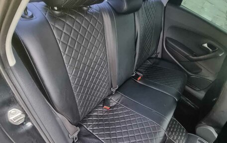 Volkswagen Polo VI (EU Market), 2011 год, 450 000 рублей, 26 фотография