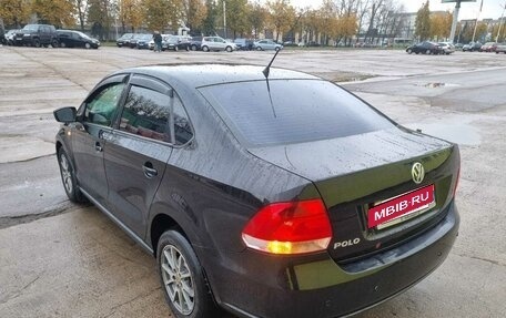 Volkswagen Polo VI (EU Market), 2011 год, 450 000 рублей, 31 фотография