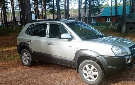 Hyundai Tucson III, 2006 год, 850 000 рублей, 1 фотография