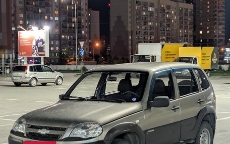 Chevrolet Niva I рестайлинг, 2011 год, 550 000 рублей, 3 фотография