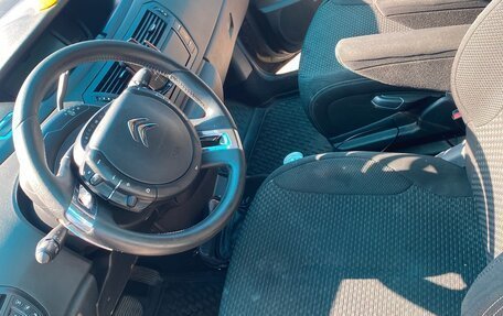Citroen C4 Picasso II рестайлинг, 2010 год, 730 000 рублей, 10 фотография