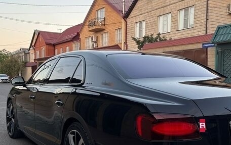 Bentley Flying Spur II, 2017 год, 9 500 000 рублей, 7 фотография