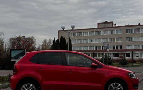 Volkswagen Polo VI (EU Market), 2011 год, 720 000 рублей, 2 фотография