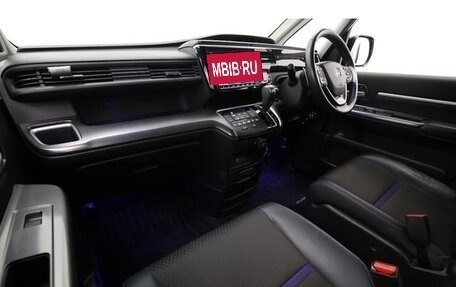 Honda Stepwgn IV, 2021 год, 2 411 000 рублей, 14 фотография