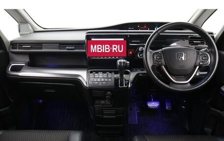 Honda Stepwgn IV, 2021 год, 2 411 000 рублей, 13 фотография