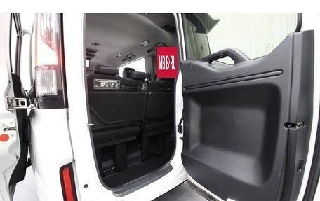 Honda Stepwgn IV, 2021 год, 2 411 000 рублей, 38 фотография