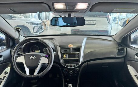 Hyundai Solaris II рестайлинг, 2011 год, 850 000 рублей, 7 фотография