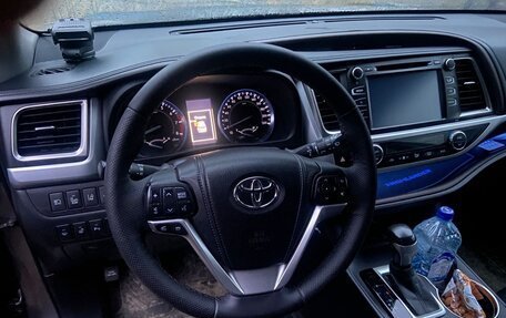 Toyota Highlander III, 2014 год, 3 000 000 рублей, 5 фотография