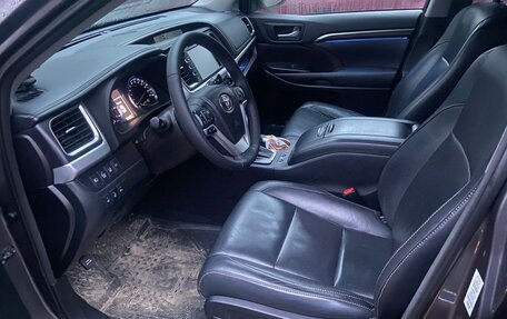 Toyota Highlander III, 2014 год, 3 000 000 рублей, 4 фотография