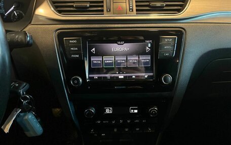 Skoda Rapid I, 2017 год, 1 015 000 рублей, 10 фотография