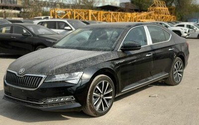 Skoda Superb III рестайлинг, 2025 год, 3 250 000 рублей, 1 фотография