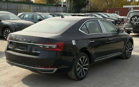 Skoda Superb III рестайлинг, 2025 год, 3 250 000 рублей, 6 фотография
