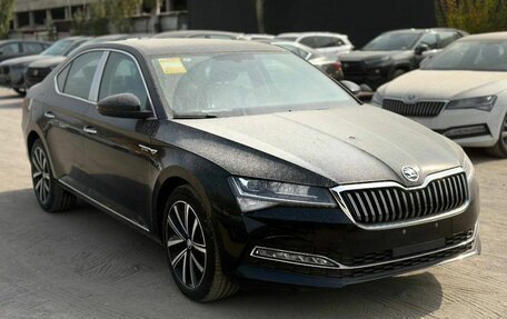 Skoda Superb III рестайлинг, 2025 год, 3 250 000 рублей, 3 фотография