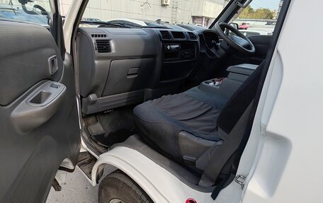 Mazda Bongo IV, 2013 год, 980 000 рублей, 6 фотография