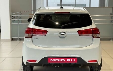 KIA Rio III рестайлинг, 2017 год, 930 000 рублей, 5 фотография