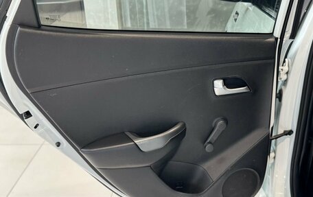 KIA Rio III рестайлинг, 2017 год, 930 000 рублей, 28 фотография