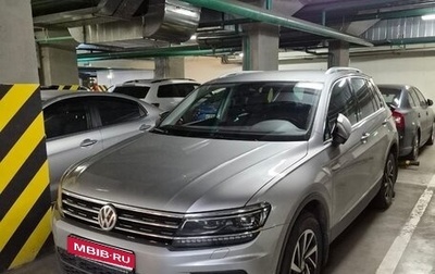 Volkswagen Tiguan II, 2018 год, 2 500 000 рублей, 1 фотография