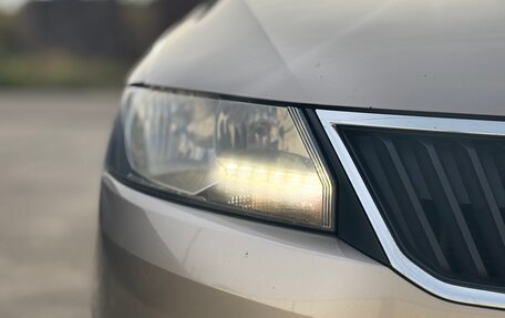 Skoda Rapid I, 2018 год, 1 350 000 рублей, 24 фотография