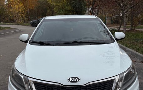 KIA Rio III рестайлинг, 2013 год, 750 000 рублей, 3 фотография