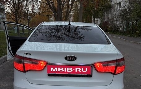 KIA Rio III рестайлинг, 2013 год, 750 000 рублей, 2 фотография