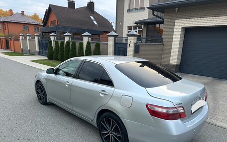Toyota Camry, 2006 год, 700 000 рублей, 2 фотография