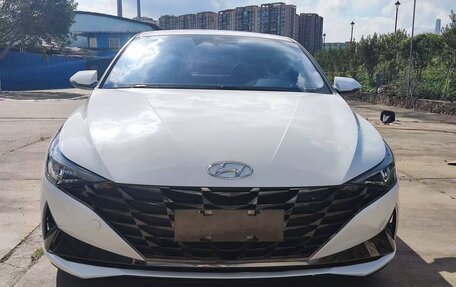 Hyundai Elantra, 2021 год, 1 850 000 рублей, 2 фотография