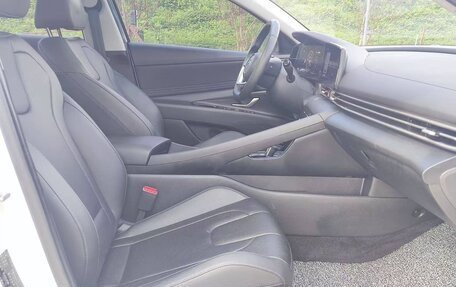 Hyundai Elantra, 2021 год, 1 850 000 рублей, 9 фотография