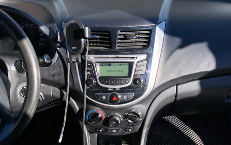 Hyundai Solaris II рестайлинг, 2013 год, 760 000 рублей, 12 фотография
