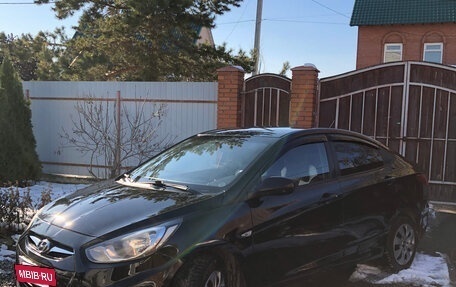 Hyundai Solaris II рестайлинг, 2013 год, 760 000 рублей, 3 фотография
