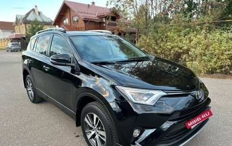Toyota RAV4, 2016 год, 2 290 000 рублей, 9 фотография